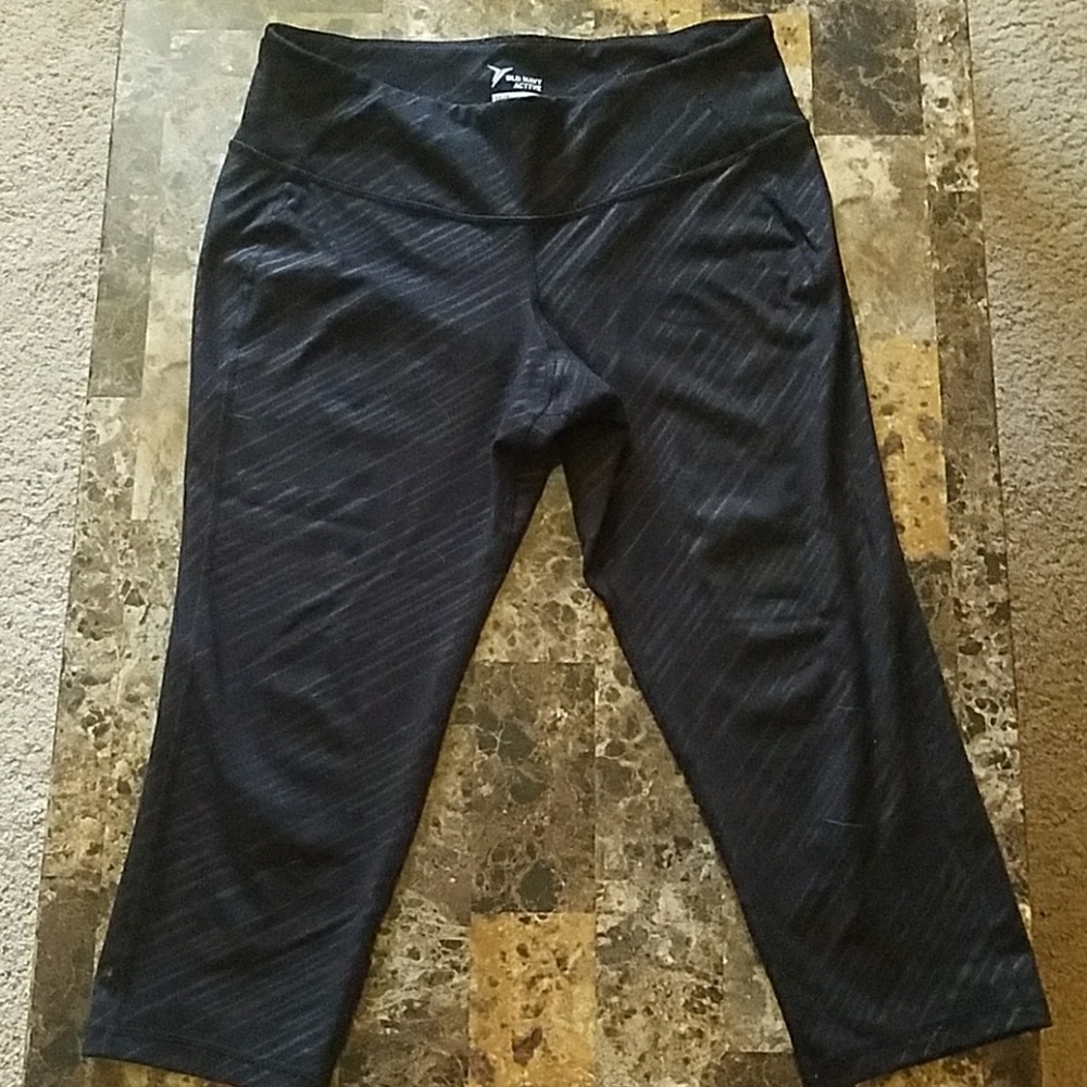 Black calf length active leggings